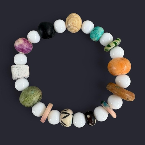White Boho Mixed Bead Bracelet - Picture 1 of 5
